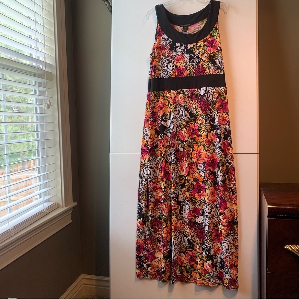 Susan Lawrence Maxi Dress. Women. XL. Colorful Floral with Black Trim Sleeveless